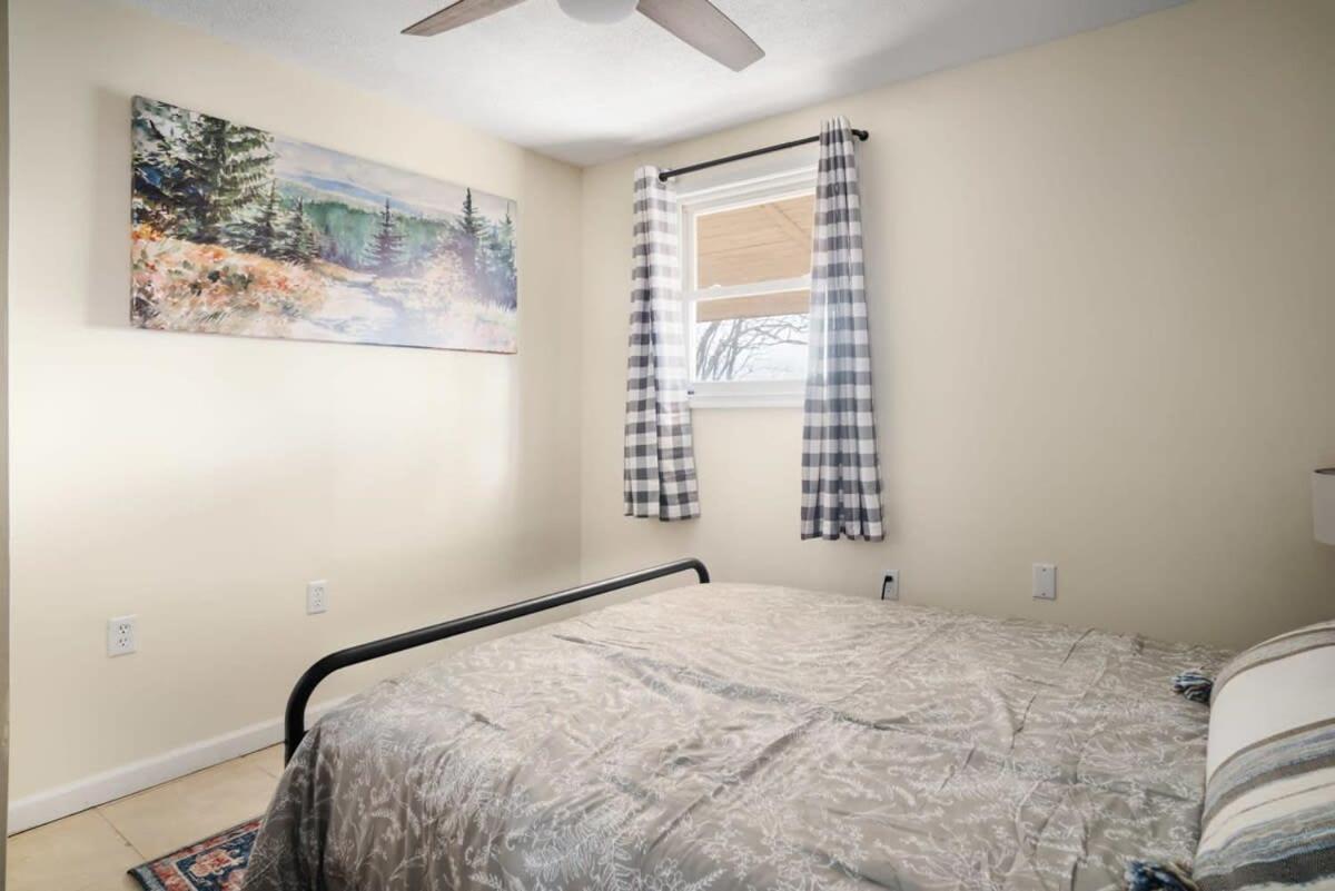 Modern Mountain Cottage W Hot Tub, Fire Pit, Wifi Inwood ภายนอก รูปภาพ